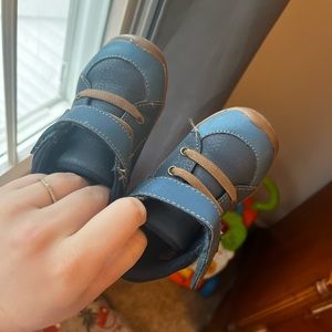 Pediped size 6 shoes